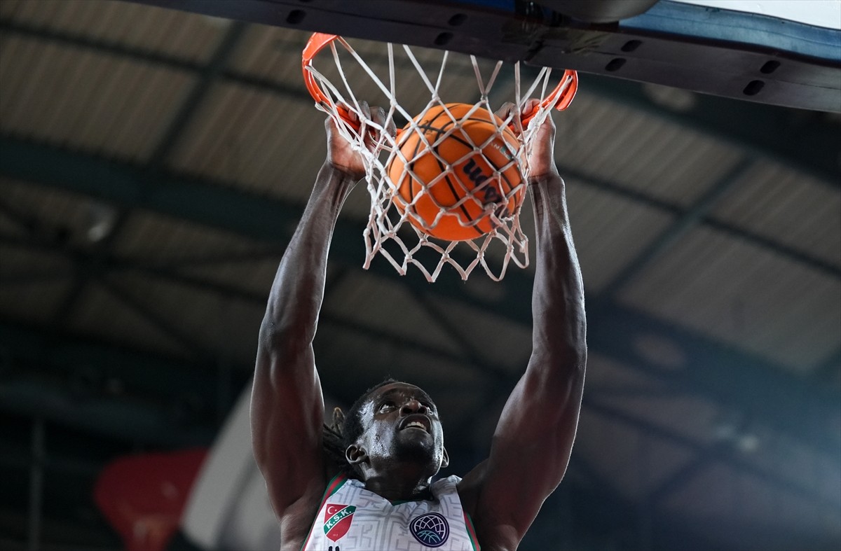 Basketbol Şampiyonalar Ligi C Grubu ilk hafta maçında Karşıyaka, İspanyol temsilcisi La Laguna...