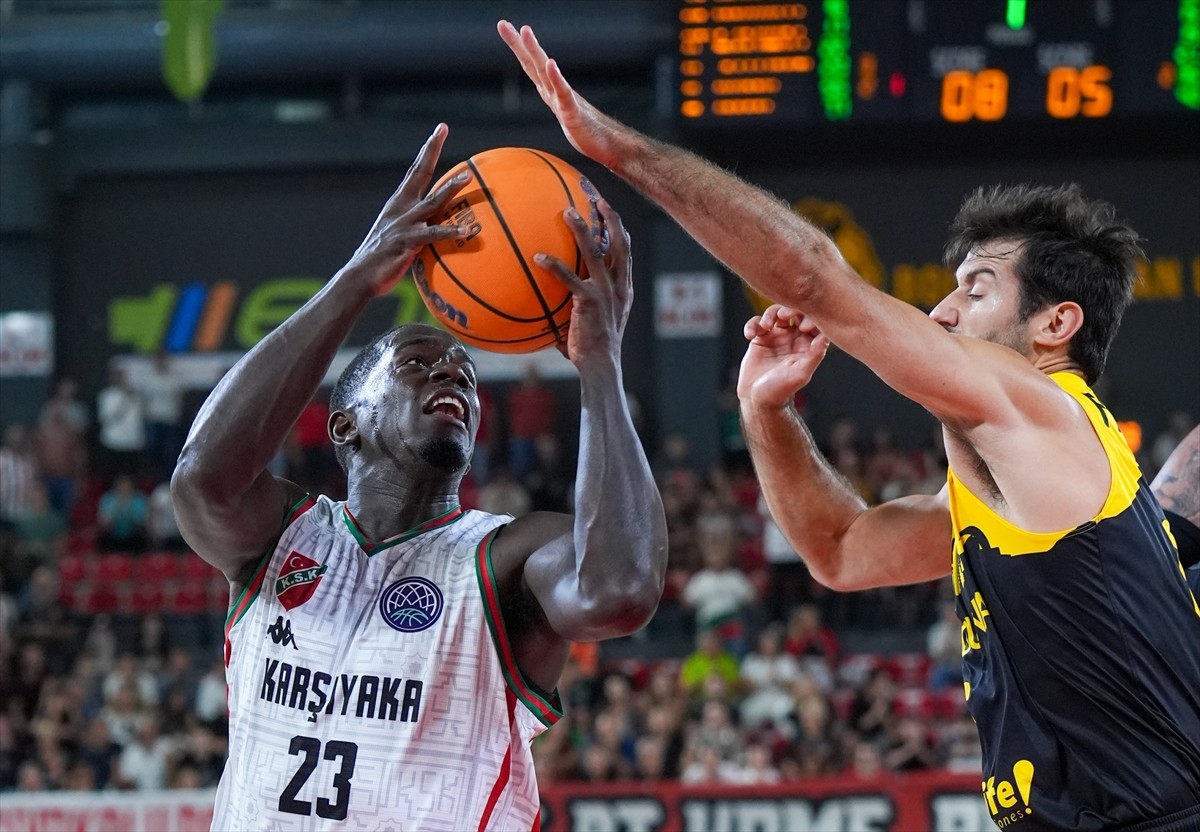 Basketbol Şampiyonalar Ligi C Grubu ilk hafta maçında Karşıyaka, İspanyol temsilcisi La Laguna...