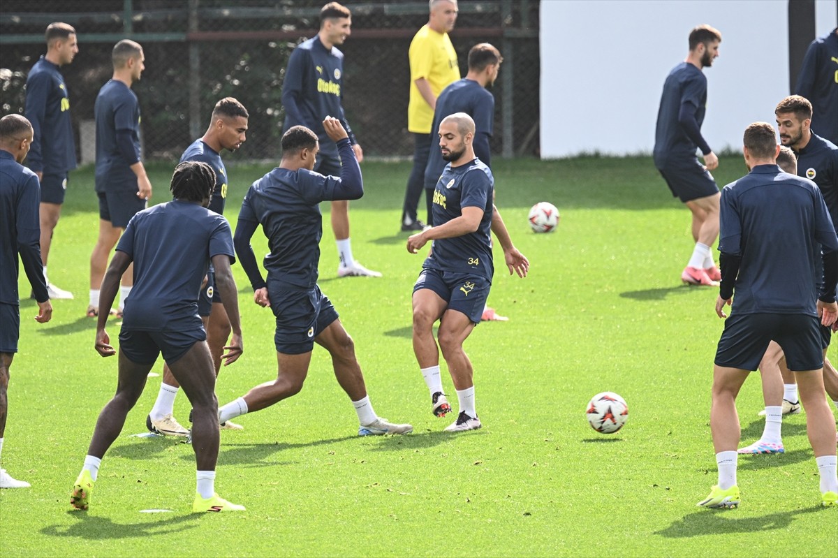 Fenerbahçe, UEFA Avrupa Ligi'nin 2. haftasında Hollanda ekibi Twente ile oynayacağı maçın...