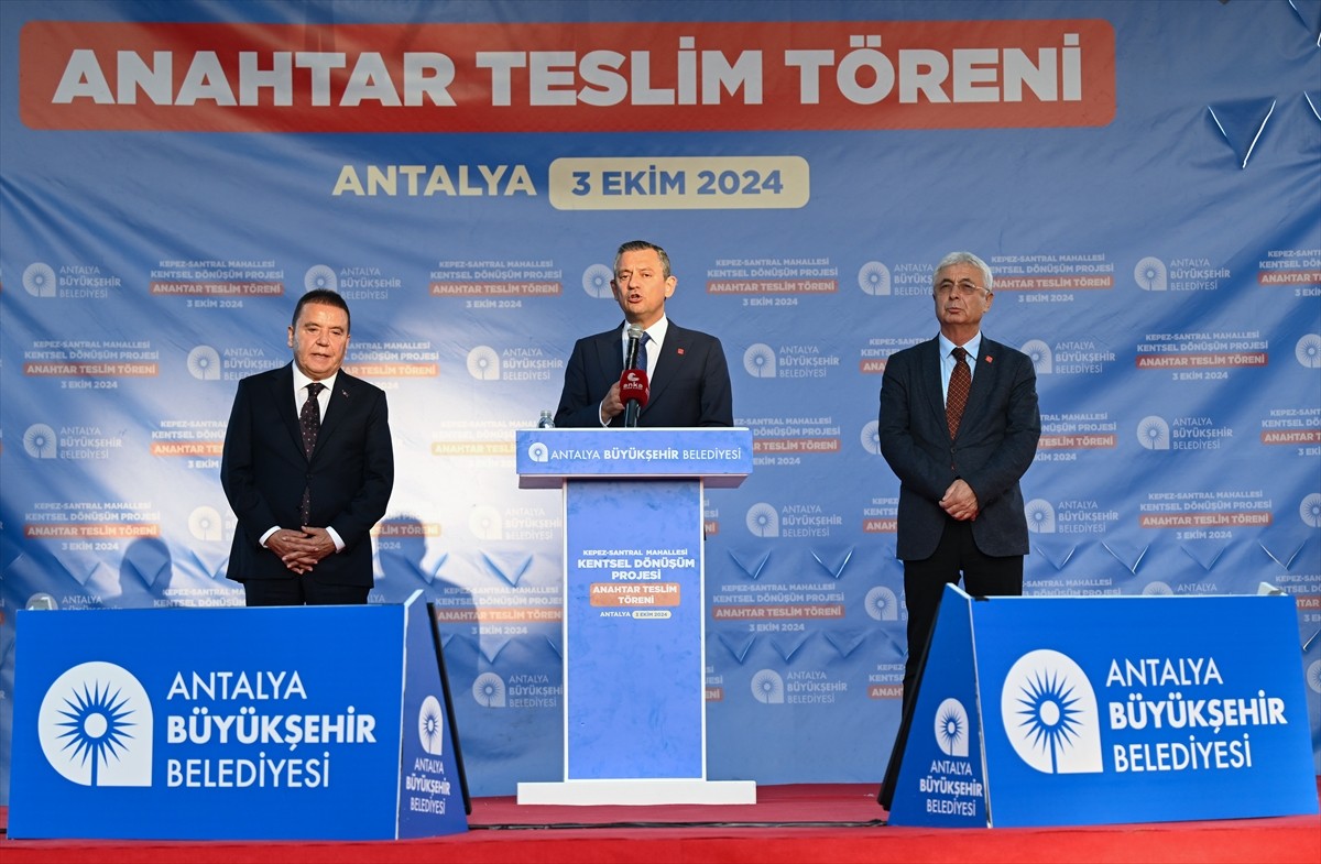 CHP Genel Başkanı Özgür Özel, Antalya Büyükşehir Belediyesi Kepez ve Santral Mahallesi Kentsel...