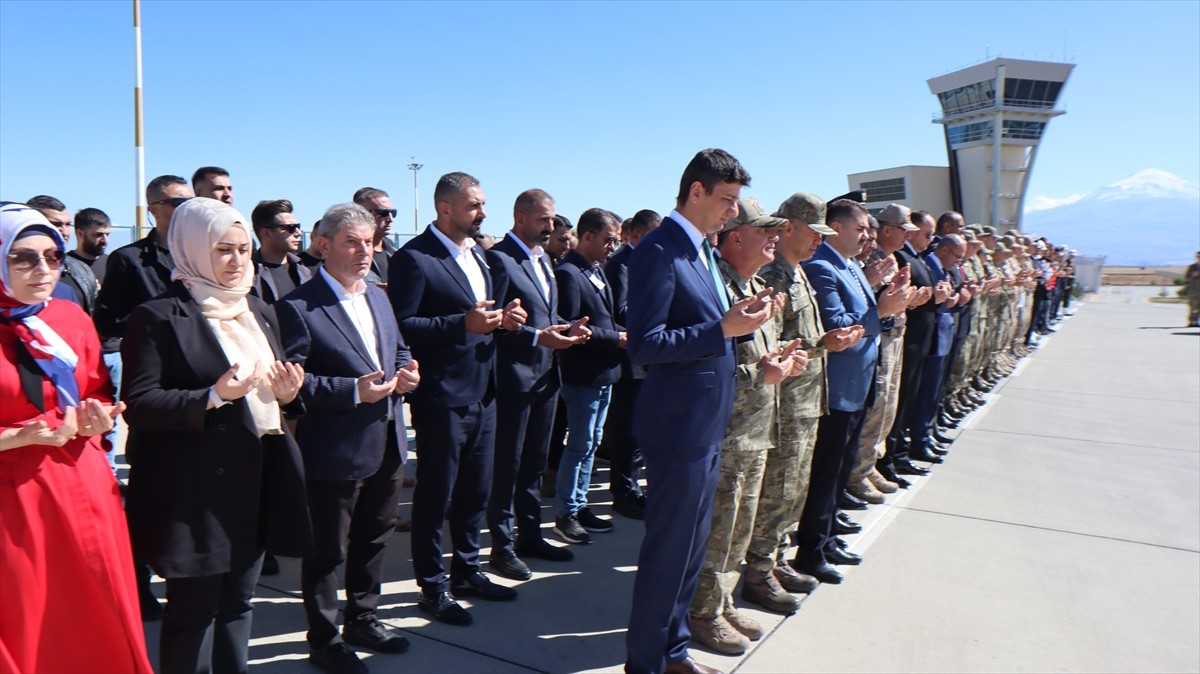 Iğdır 5. Hudut Tugay Komutanlığına bağlı Ağrı'nın Doğubayazıt ilçesinde görev yaparken askeri...