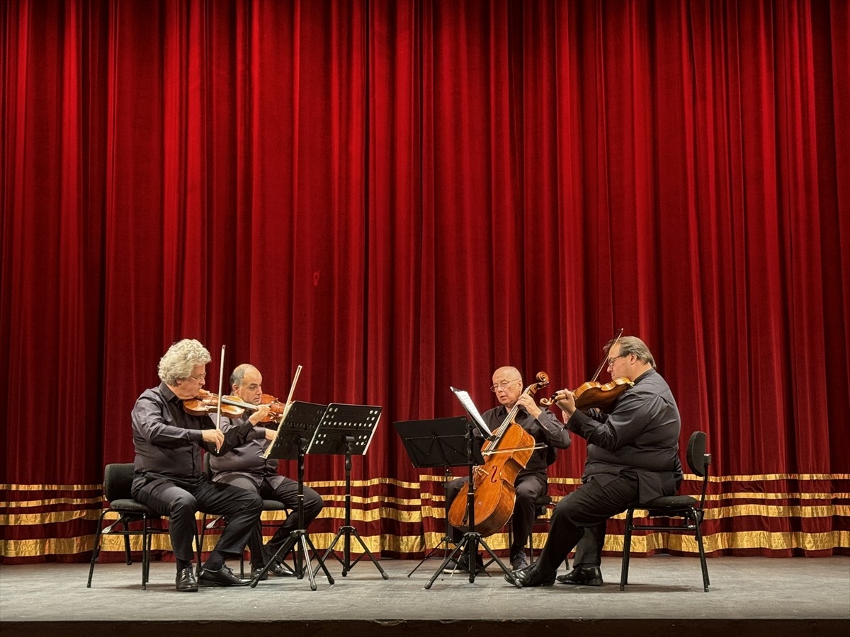 Macar -Türk Dostluğu 100. Yılı" kapsamında "Kodaly Quartet" adlı müzik grubu sanatseverlerle...