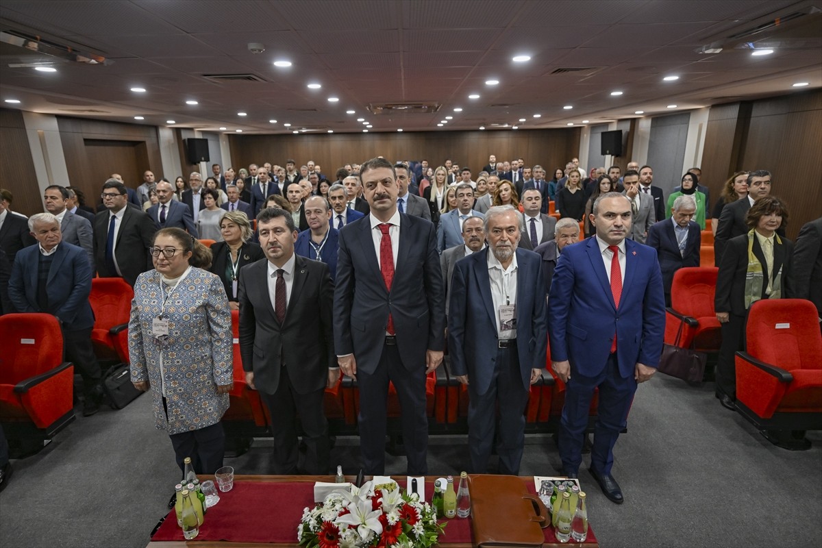 Vakıflar Genel Müdürlüğünün kuruluşunun 100'üncü yılı dolayısıyla "Vakıf Geleneği ve Ankara...