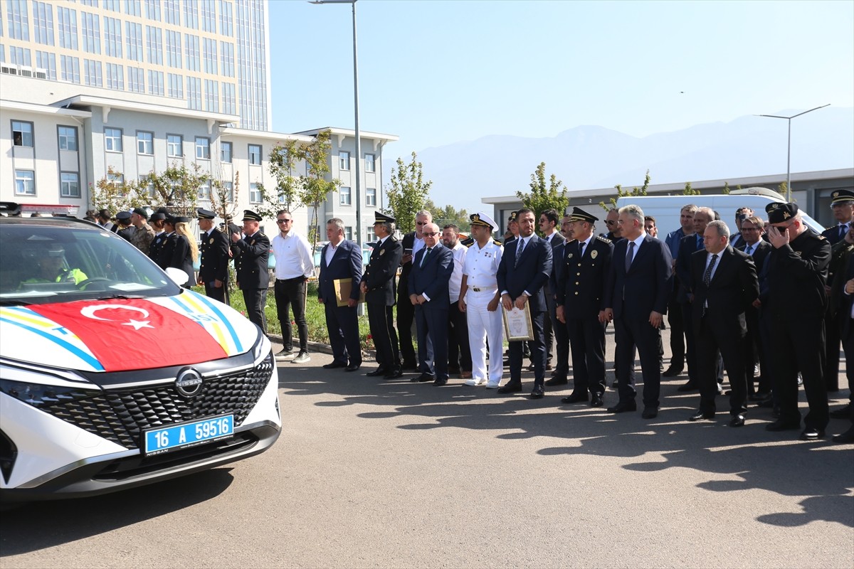 İçişleri Bakanlığınca, Bursa İl Emniyet Müdürlüğüne tahsis edilen 235 yeni aracın teslim töreni...