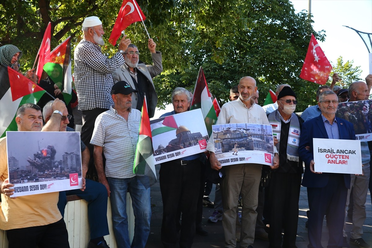 Saadet Partisince İsrail'in Filistin'e yönelik saldırıları, Giresun'da protesto edildi. Giresun'da...