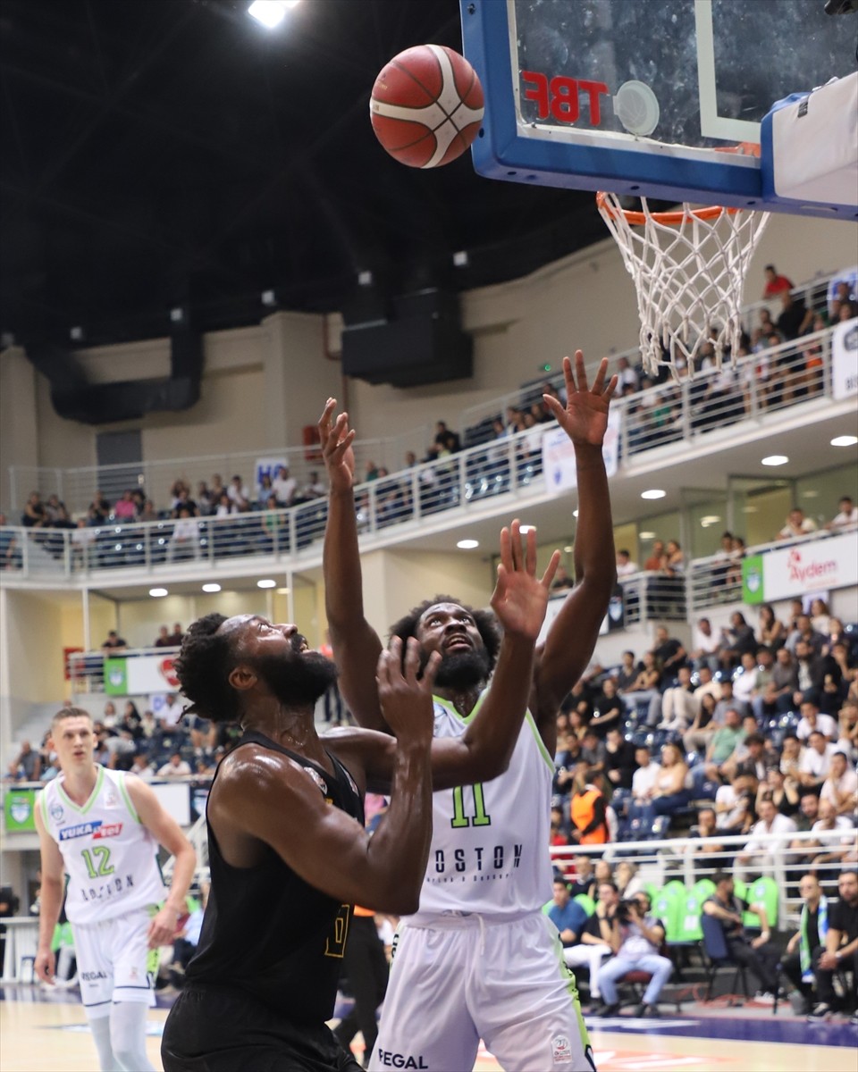 Türkiye Sigorta Basketbol Süper Ligi'nin 1. haftasında Yukatel Merkezefendi Belediyesi Basket ile...