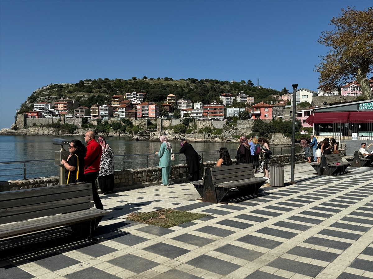 Bartın'ın Amasra ilçesi, hafta başında yaşanan fırtına ve şiddetli yağışların ardından hava...