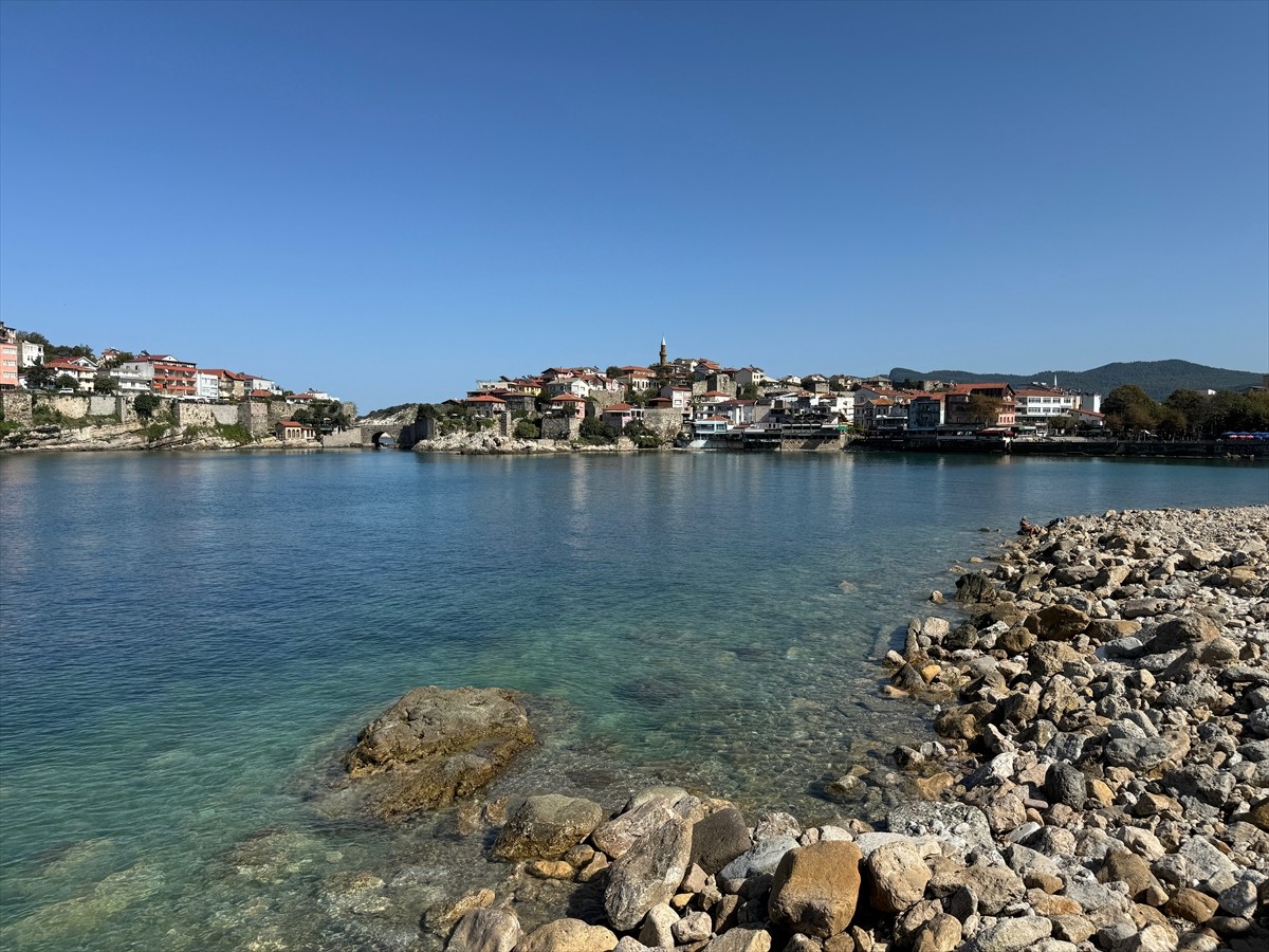 Bartın'ın Amasra ilçesi, hafta başında yaşanan fırtına ve şiddetli yağışların ardından hava...