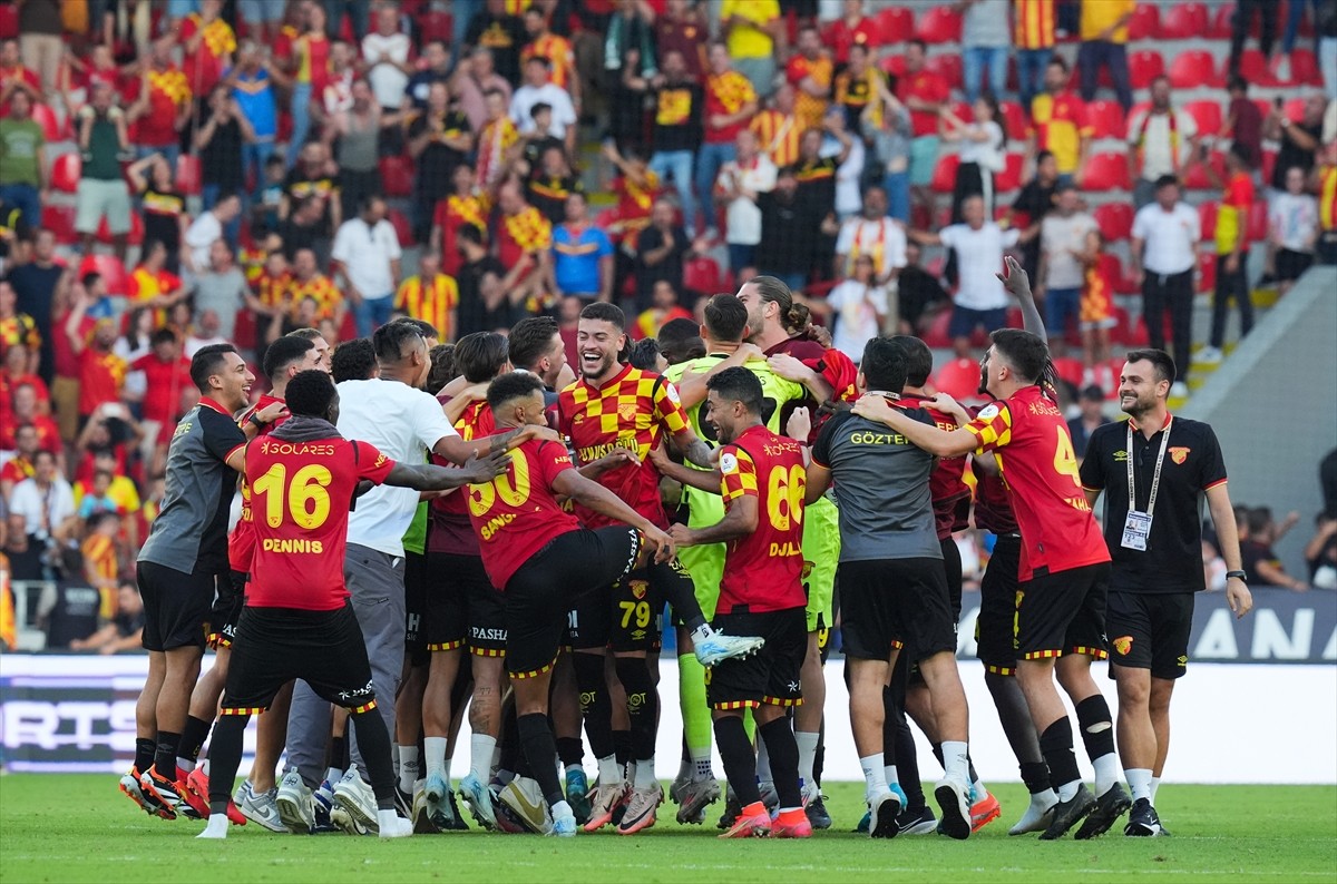 Trendyol Süper Lig’in 8. haftasında Göztepe ile Net Global Sivasspor Gürsel Aksel Stadı’nda...