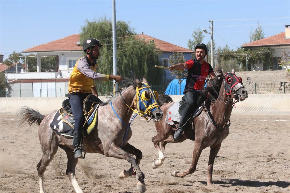 Atlı Cirit 2024 Sezonu Esat Akdağ 1. Ligi Kırmızı Grup müsabakaları Kayseri'de yapıldı. Kayseri...