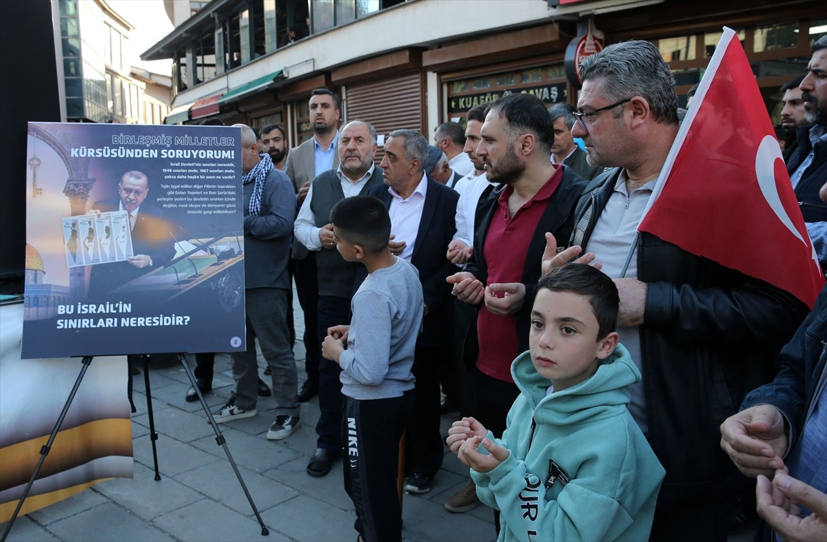 Bitlis'te İsrail'in Gazze'ye yönelik saldırılarına tepki amacıyla yürüyüş düzenlendi, basın...