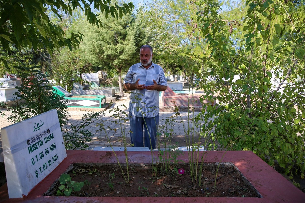 Diyarbakır'da merkez Bağlar ilçesinde bir dernek tarafından hazırlanan kurban eti paketlerini...