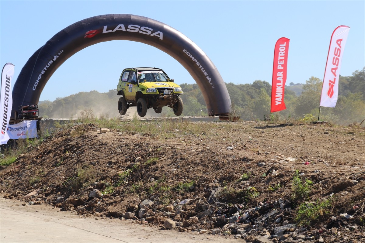 Karadeniz Off-Road Kupası 4. ayak yarışı, Ordu'da gerçekleştirildi. Ünye Yunus Emre Off-Road Spor...