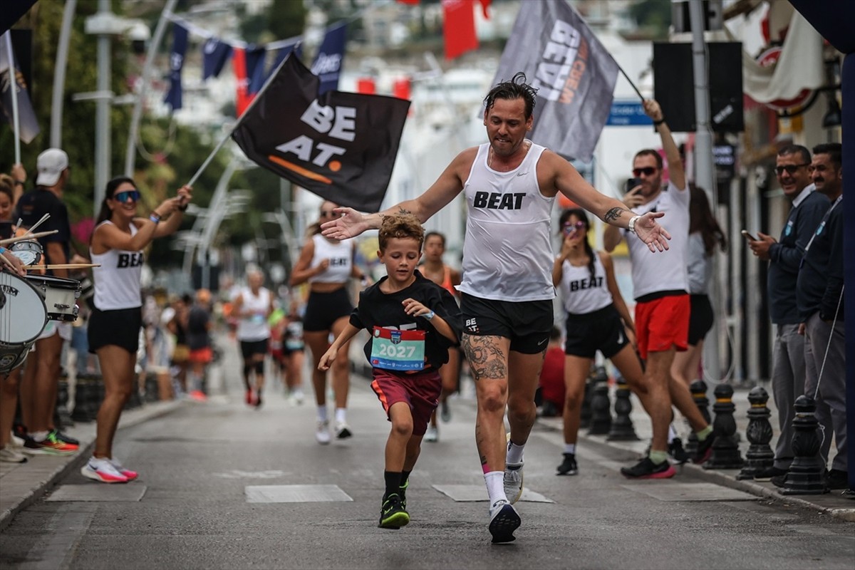 Muğla'nın Bodrum ilçesinde 7'incisi düzenlenen Intersport Asics Bodrum Yarı Maratonu koşuldu....