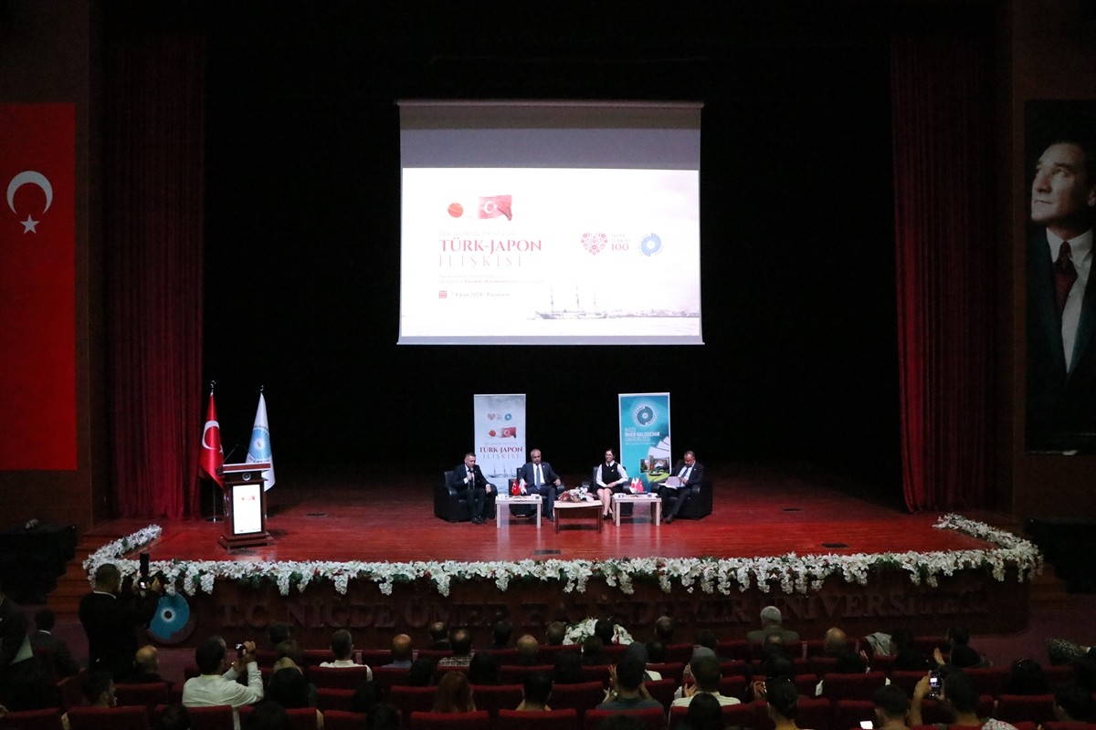 Niğde Ömer Halisdemir Üniversitesi'nde "Bir Asırlık Dostluk Türk-Japon İlişkileri" konulu panel...