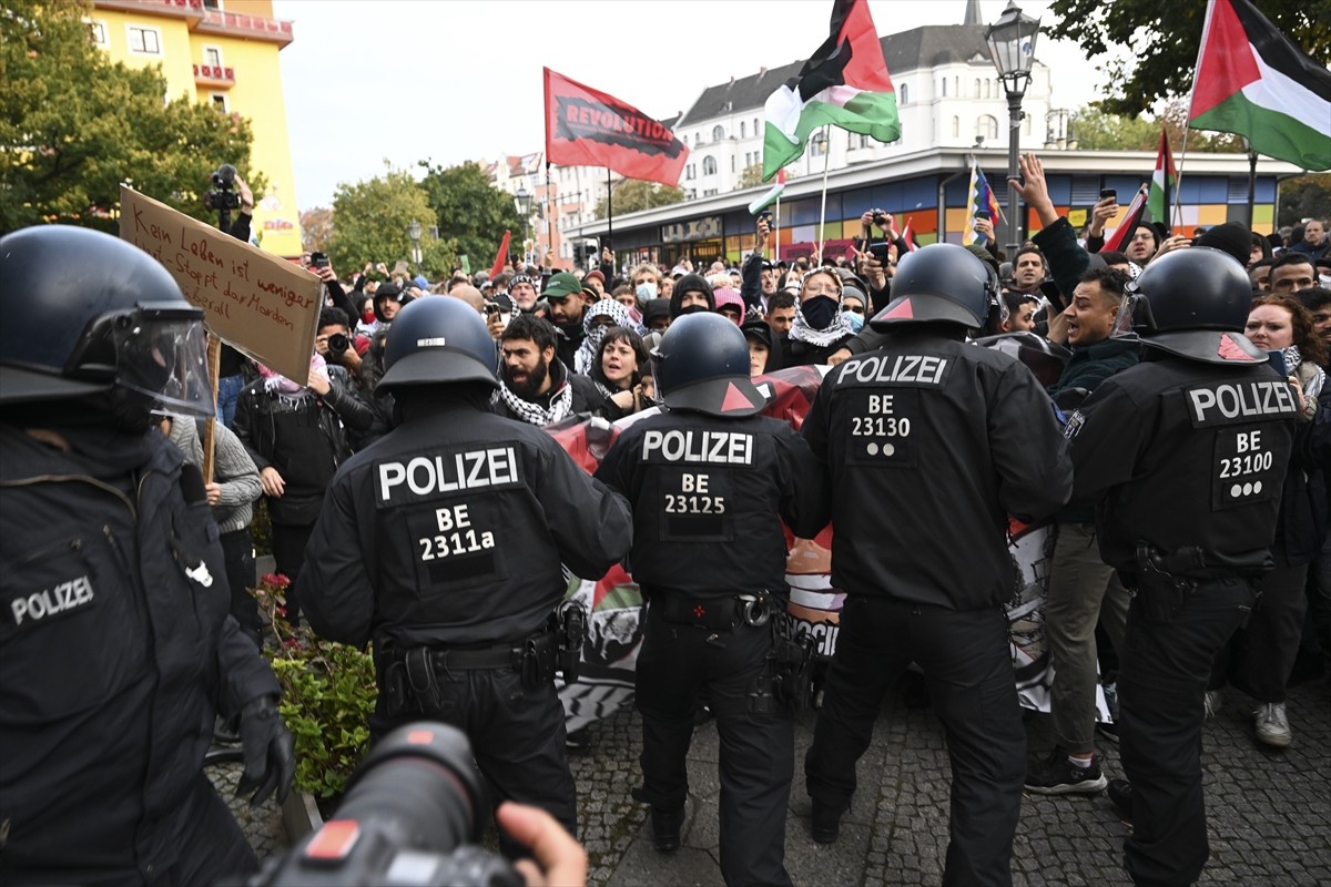 Almanya'nın başkenti Berlin'de İsrail'in Gazze'ye yönelik saldırılarının birinci yılı dolayısıyla...