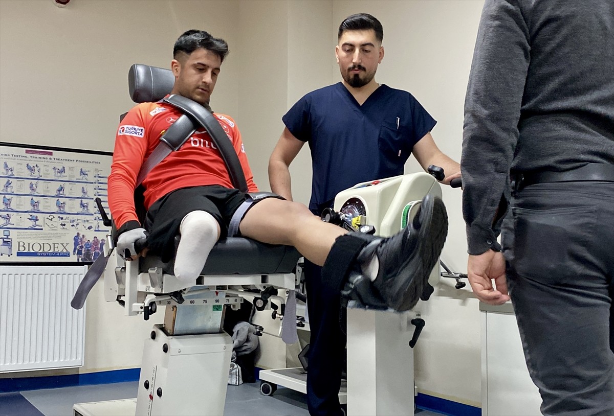 Ampute Milli Futbol Takımı oyuncuları, Kırşehir Ahi Evran Üniversitesi (KAEÜ) Sporcu Sağlığı...