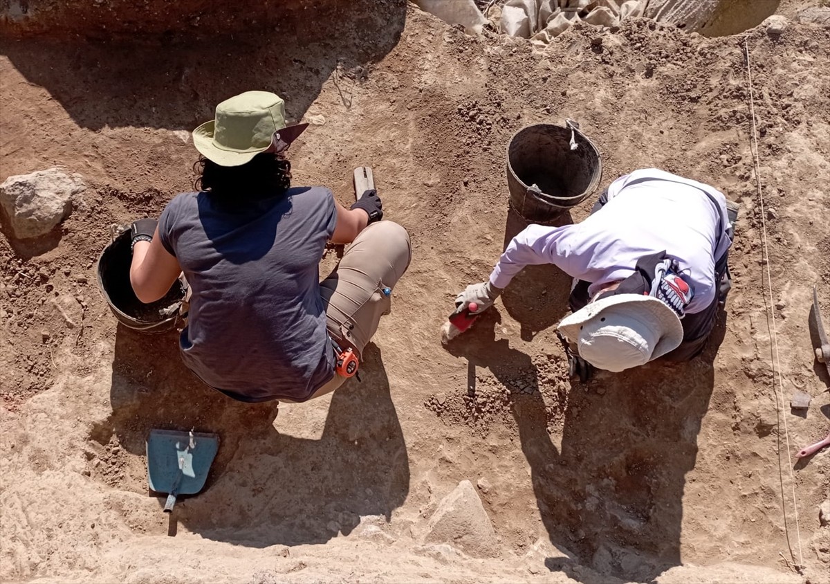 Çanakkale'nin Gökçeada ilçesinde Uğurlu-Zeytinlik Höyüğü kazısı, Kültür ve Turizm Bakanlığı Kültür...