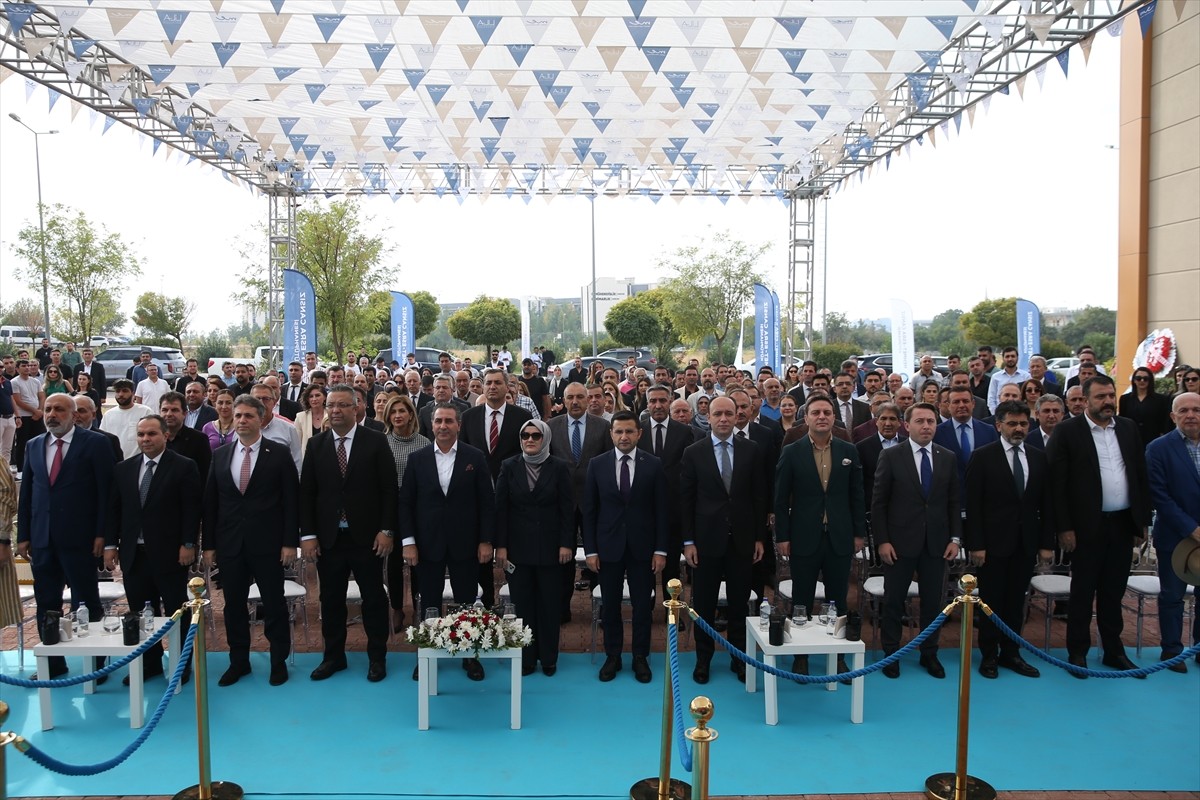 Diyarbakır'da Dicle Üniversitesi (DÜ) yerleşkesinde yer alan Mehmet-Esra Cansız Kütüphanesi'nin...