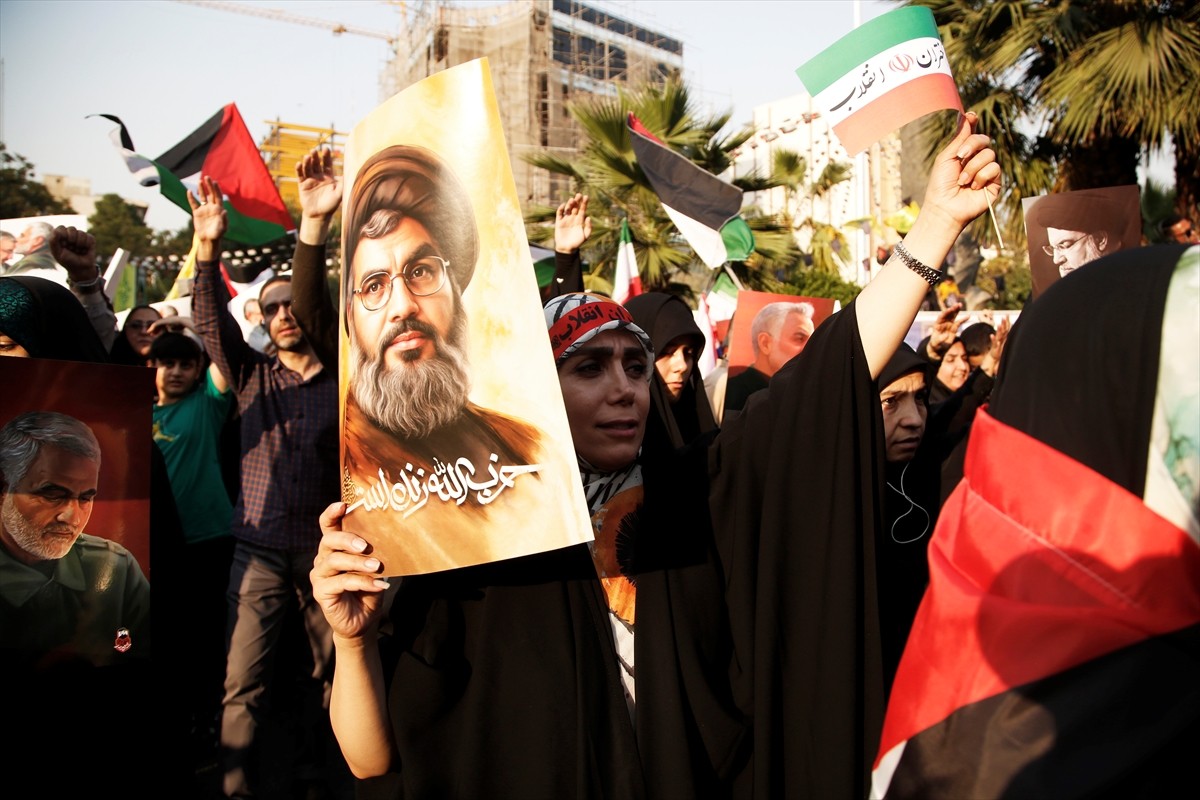 İran'ın başkenti Tahran'da İsrail'in Filistin ve Lübnan'a saldırılarını protesto ve Hizbullah ve...