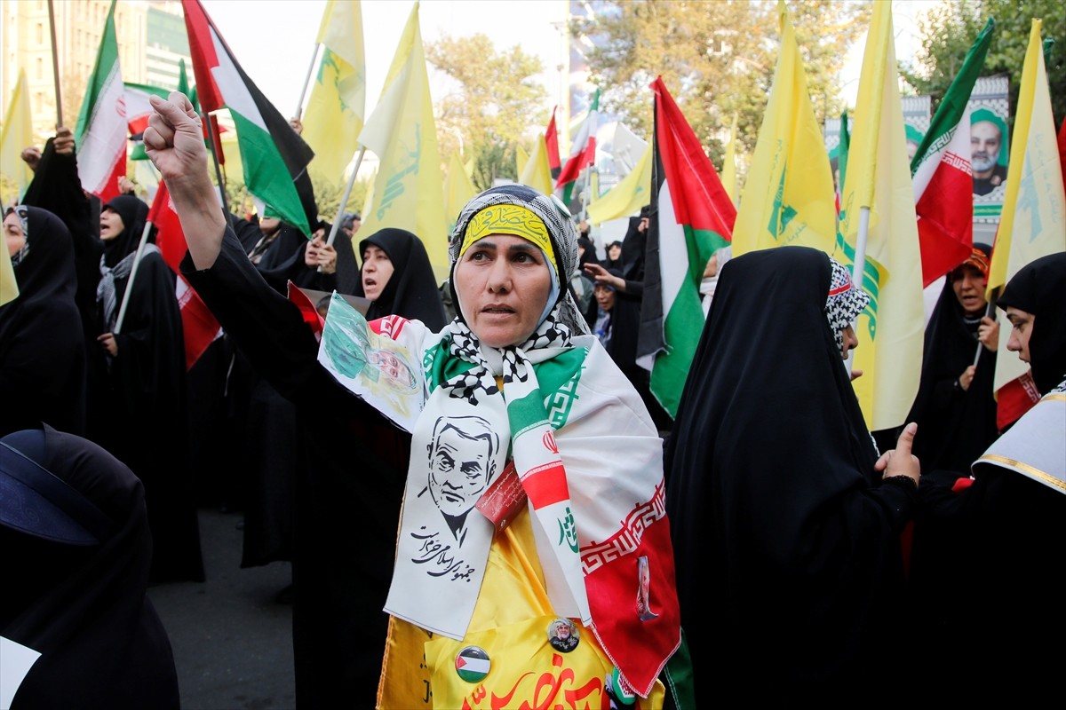 İran'ın başkenti Tahran'da İsrail'in Filistin ve Lübnan'a saldırılarını protesto ve Hizbullah ve...