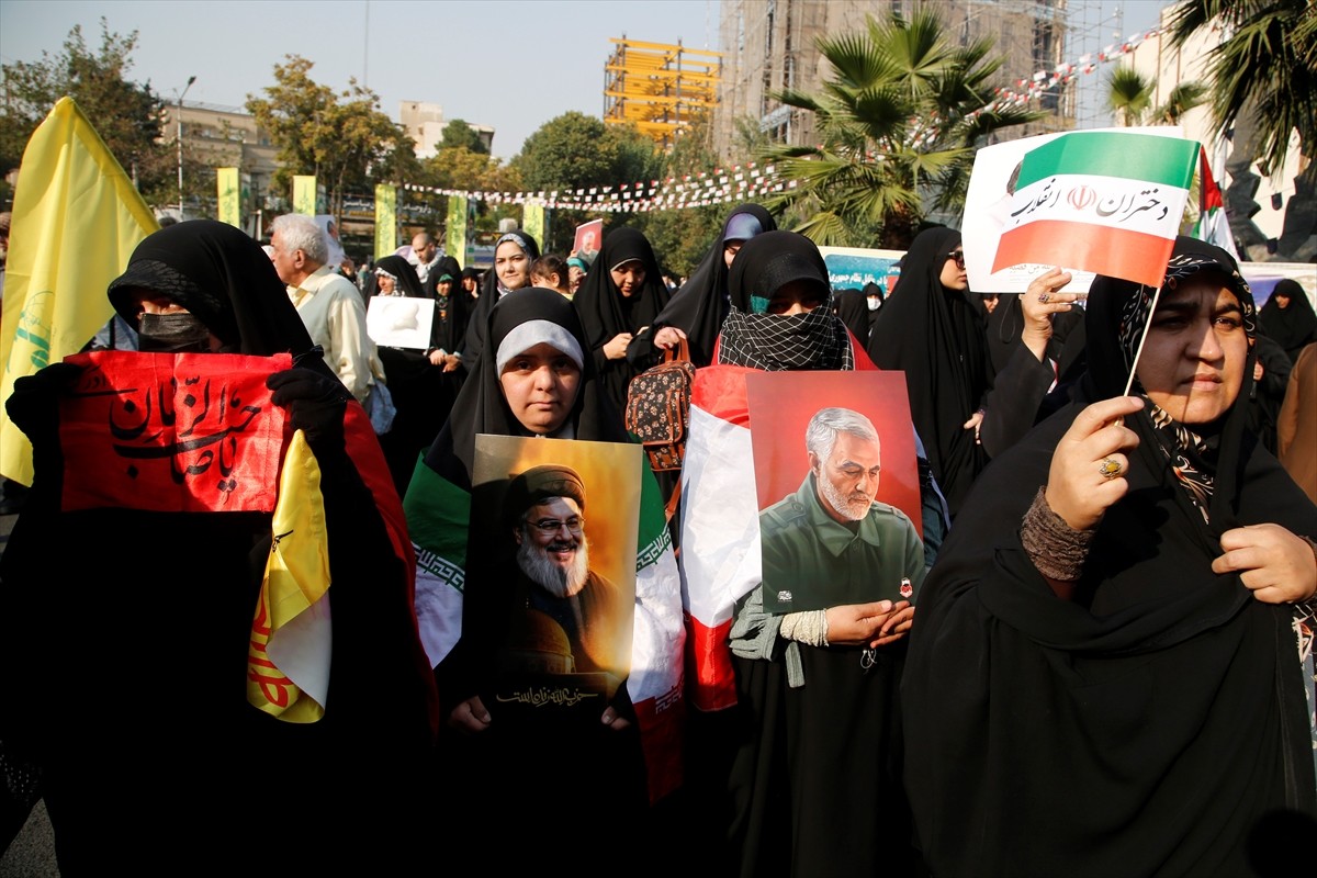 İran'ın başkenti Tahran'da İsrail'in Filistin ve Lübnan'a saldırılarını protesto ve Hizbullah ve...