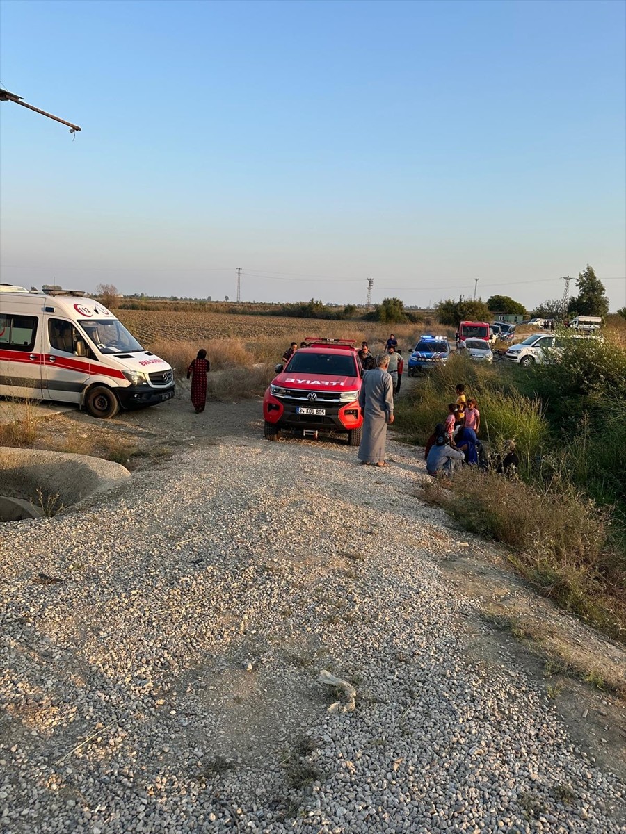 Mersin'in Tarsus ilçesinde nehre giren genç boğuldu.