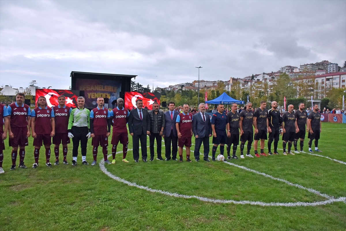 Trabzon'da "Efsanelerle Yeniden Futbol Turnuvası" başladı. Trabzon Valiliği, Trabzonspor Kulübü ve...