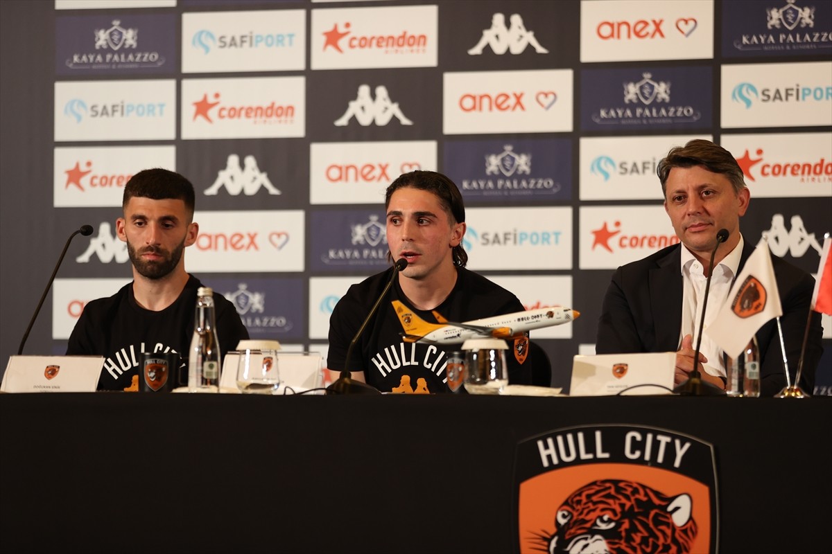 İngiltere Championship ekiplerinden Türk iş insanı Acun Ilıcalı'nın sahibi olduğu Hull City Kulübü...