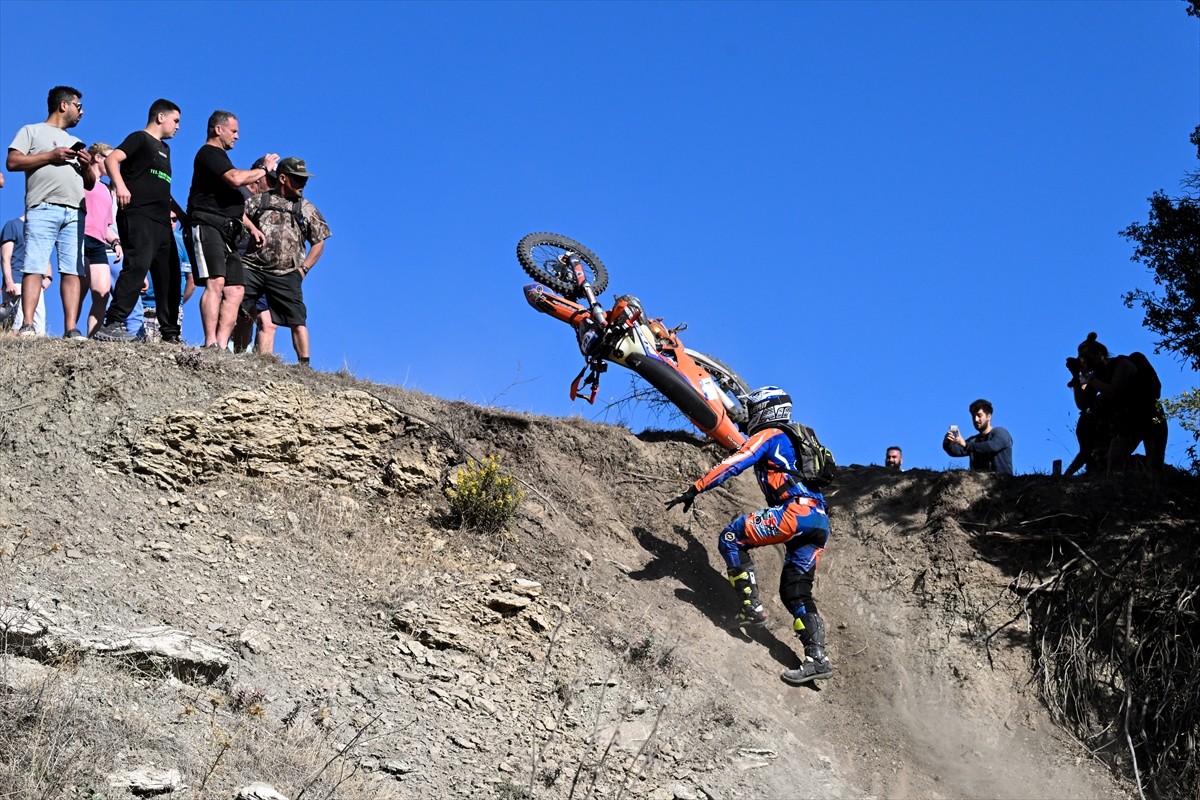 Antalya'nın Kemer ilçesinde düzenlenen Hard Enduro Dünya Şampiyonası'nın 6. ayağı Sea To Sky...