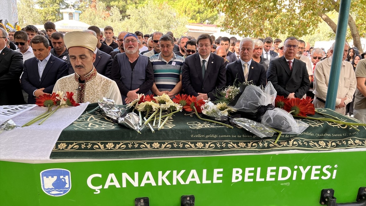 Çanakkale'de beden eğitimi dersi sırasında kalp krizi sonucu kaldırıldığı hastanede yaşamını...