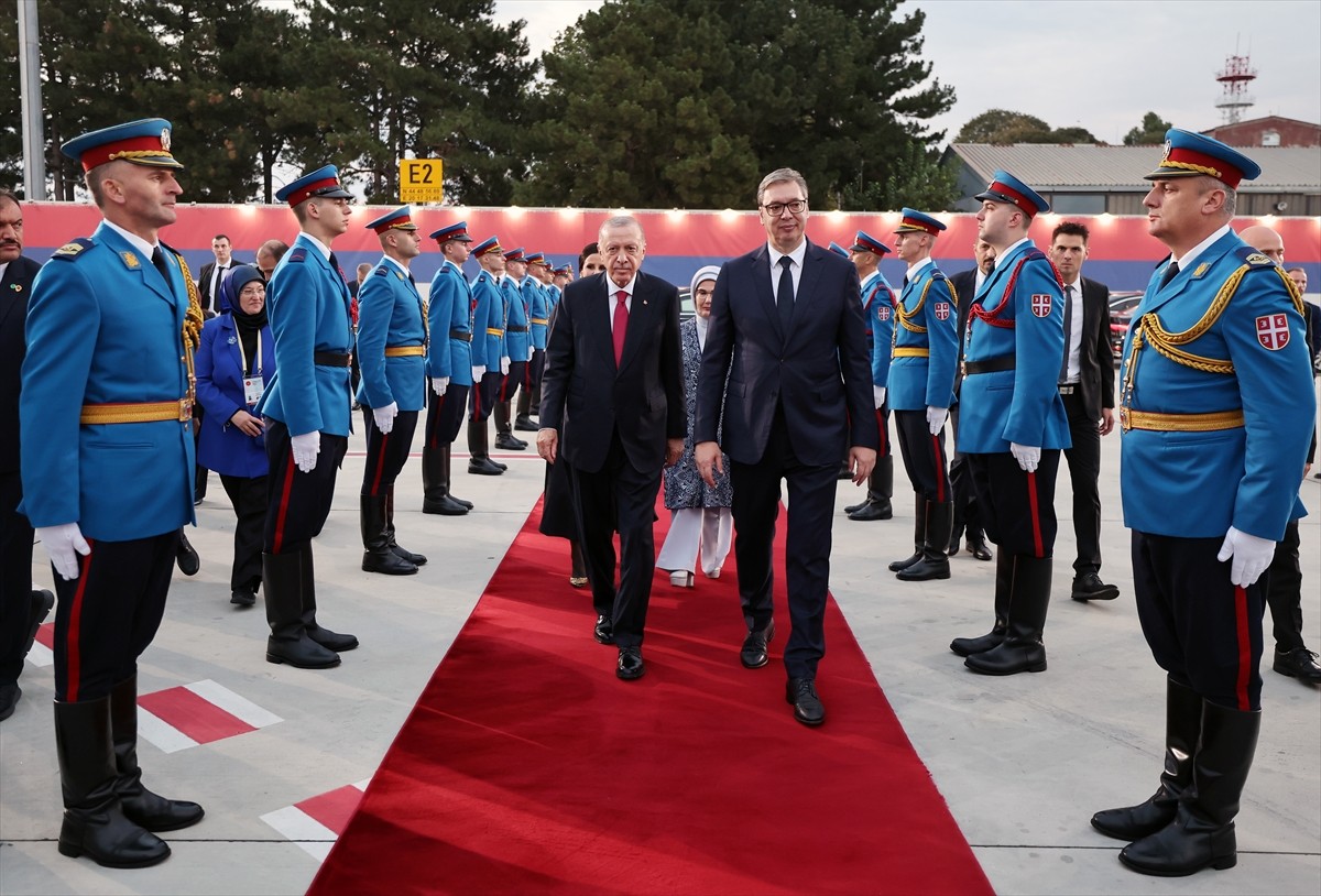 Cumhurbaşkanı Recep Tayyip Erdoğan, başkent Belgrad'daki temaslarının ardından Sırbistan'dan...