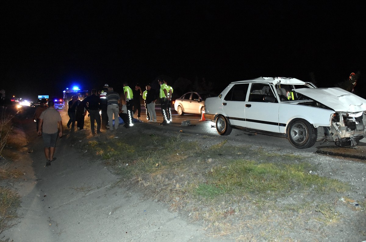 Kırıkkale'de otomobilin çarptığı 75 yaşındaki kişi yaşamını yitirdi, sürücü yaralandı.  Kaza...