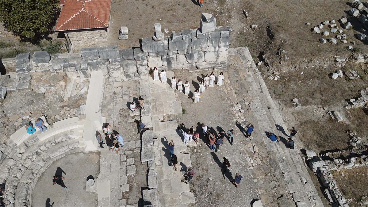 Muğla'nın Yatağan ilçesindeki Stratonikeia Antik Kenti'nde, ''Anahtar Taşıma'' töreni...