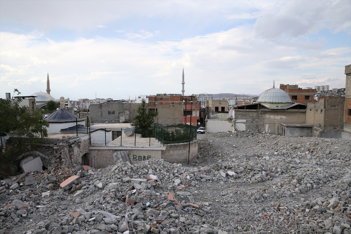 Siirt'te, Selçuklu mimarisinin özelliklerini taşıyan 895 yıllık ata yadigarı Ulu Cami, "1. Etap...