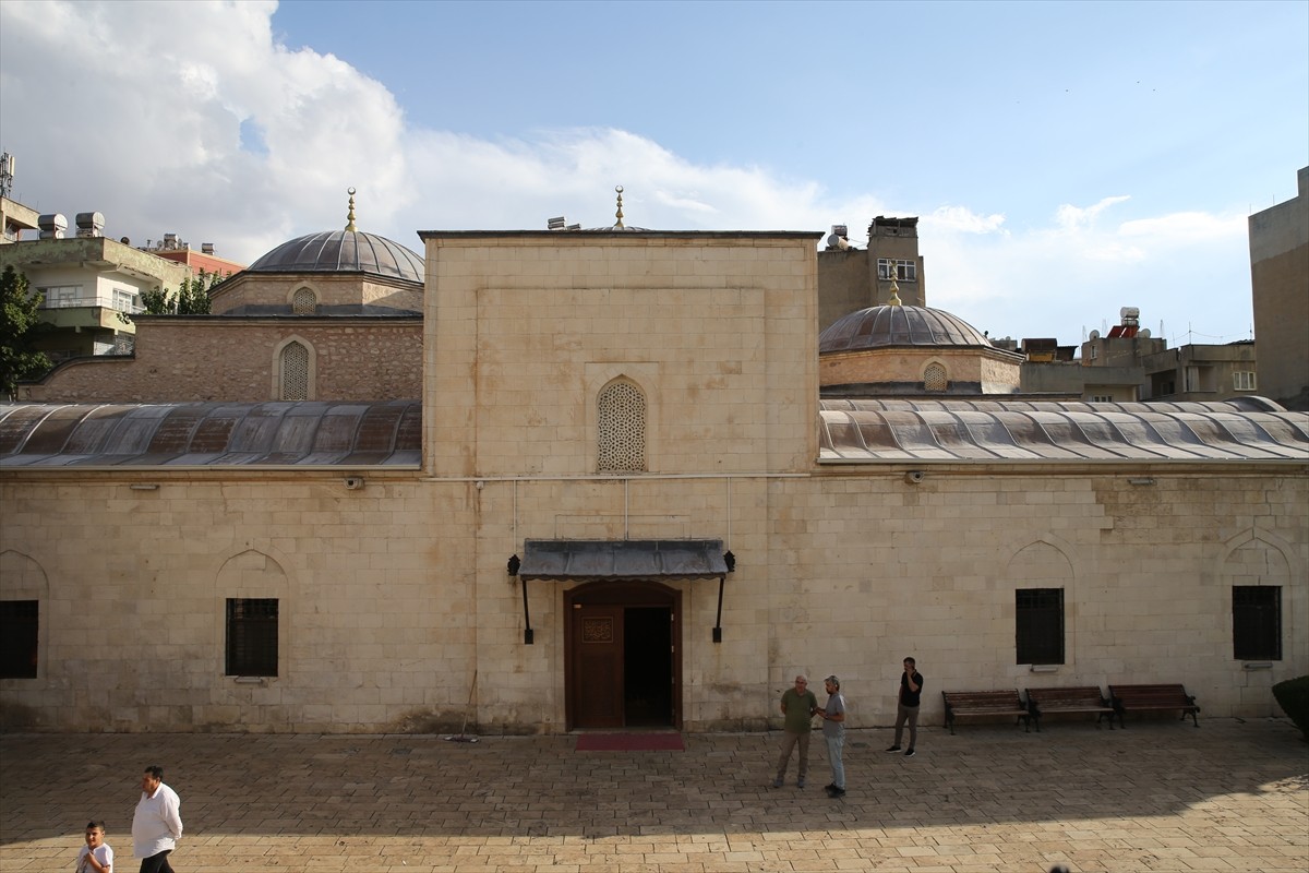 Siirt'te, Selçuklu mimarisinin özelliklerini taşıyan 895 yıllık ata yadigarı Ulu Cami, "1. Etap...