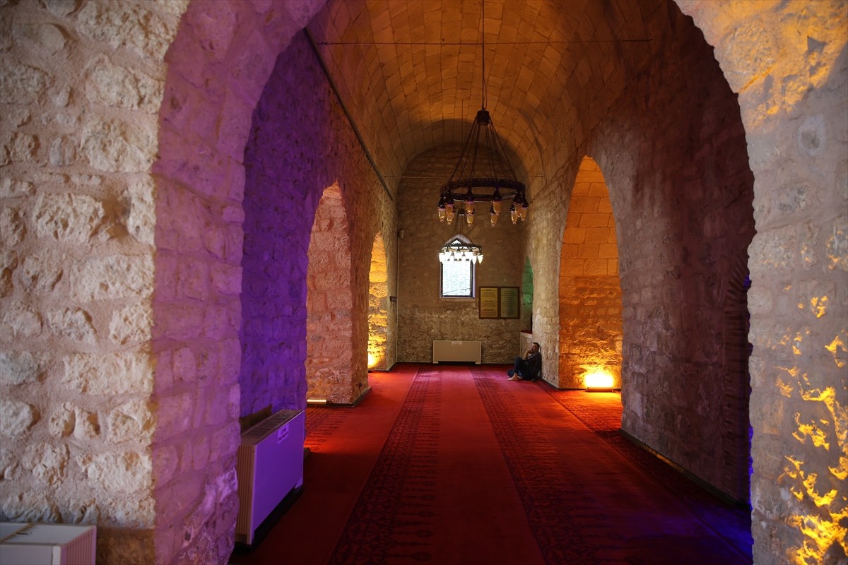 Siirt'te, Selçuklu mimarisinin özelliklerini taşıyan 895 yıllık ata yadigarı Ulu Cami, "1. Etap...