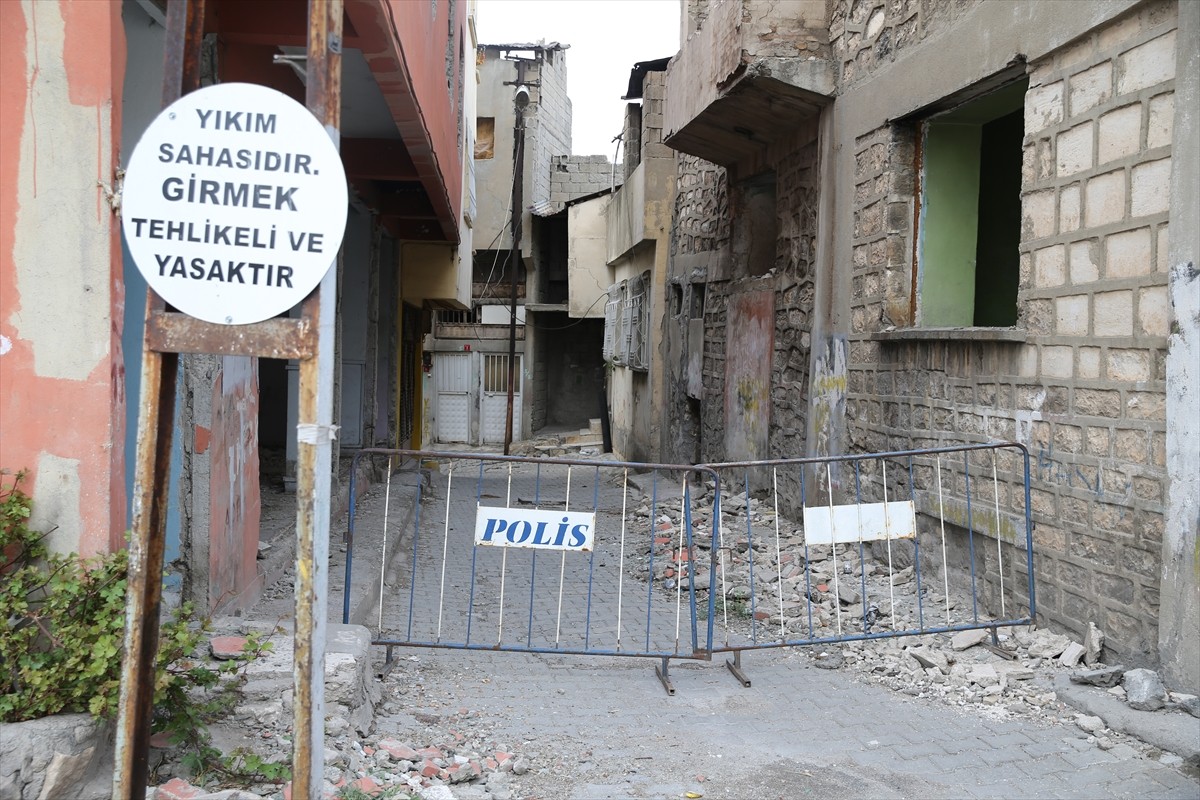 Siirt'te, Selçuklu mimarisinin özelliklerini taşıyan 895 yıllık ata yadigarı Ulu Cami, "1. Etap...