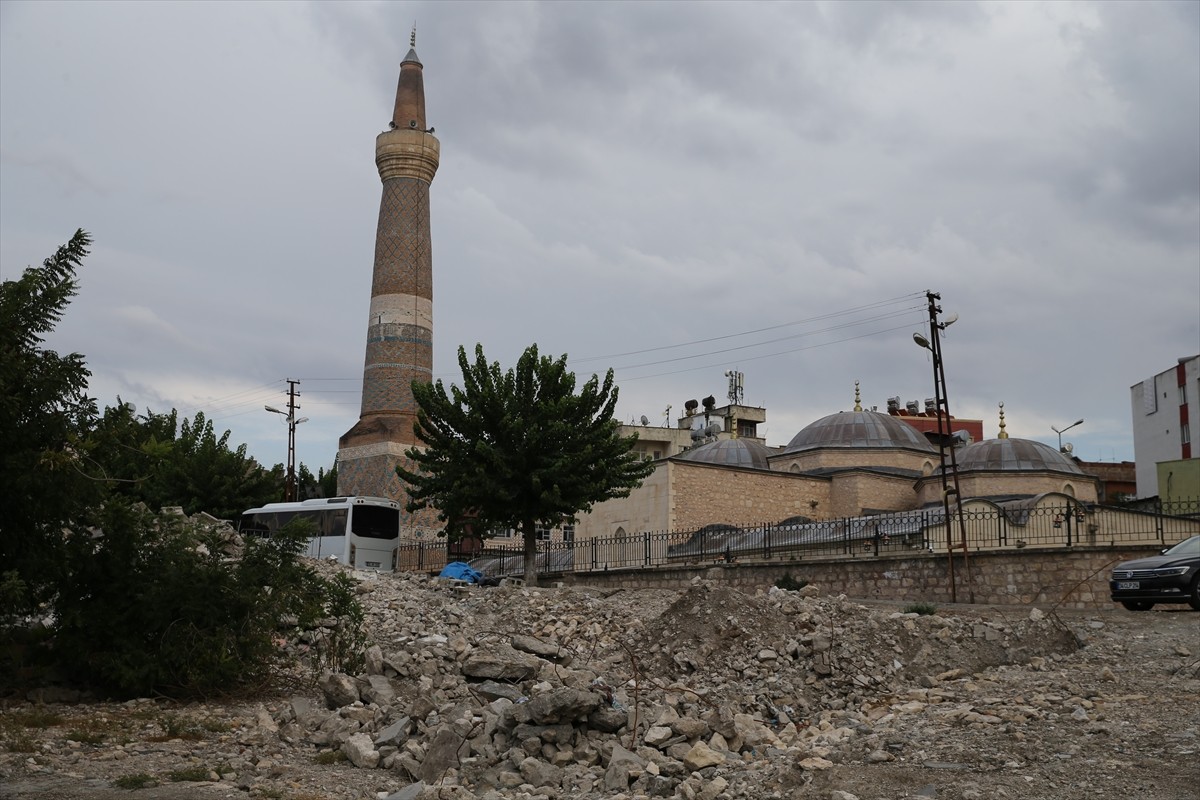 Siirt'te, Selçuklu mimarisinin özelliklerini taşıyan 895 yıllık ata yadigarı Ulu Cami, "1. Etap...