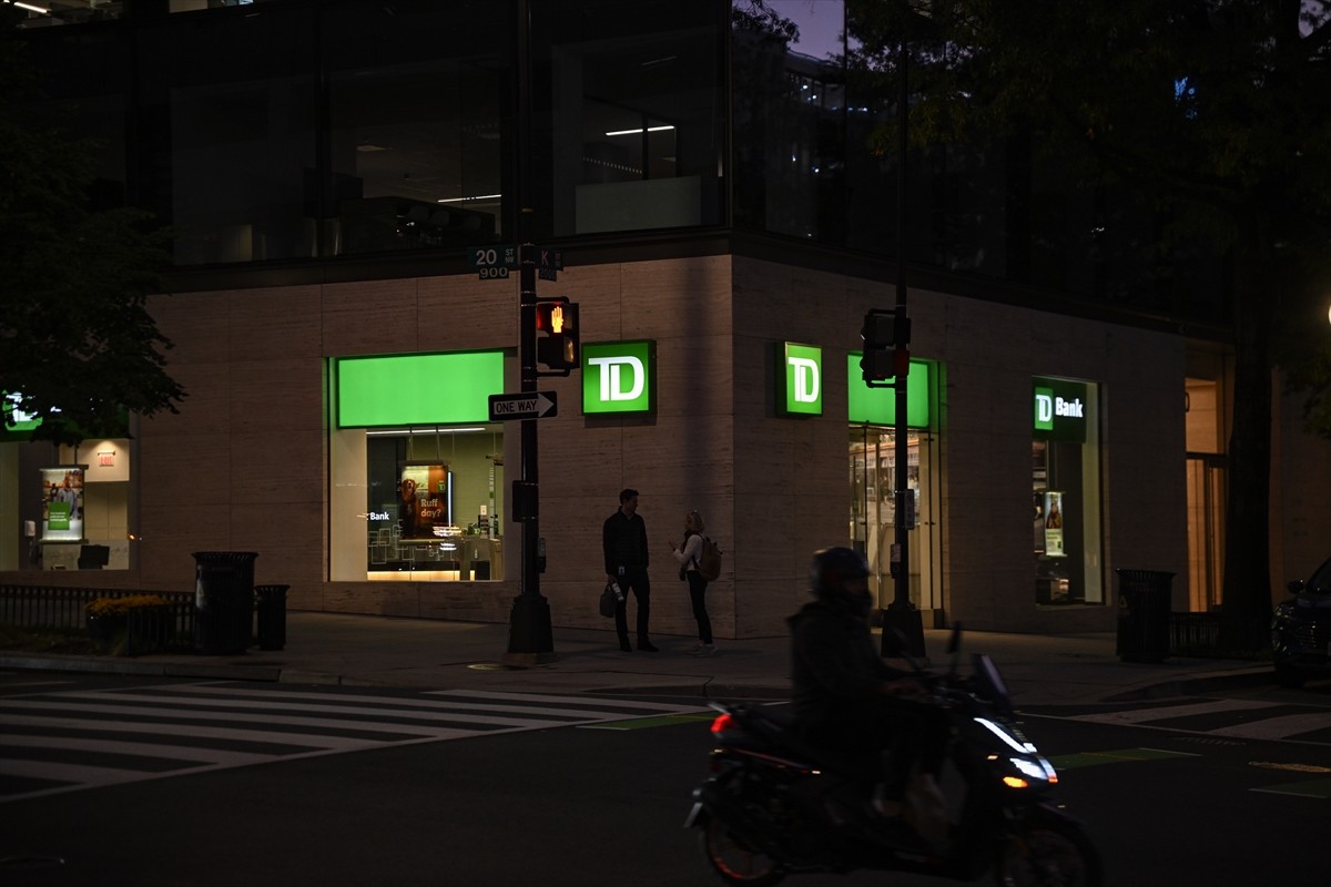 Toronto-Dominion Bank'ın (TD Bank) kara para aklamayı önlemeyi amaçlayan yasaya yönelik...