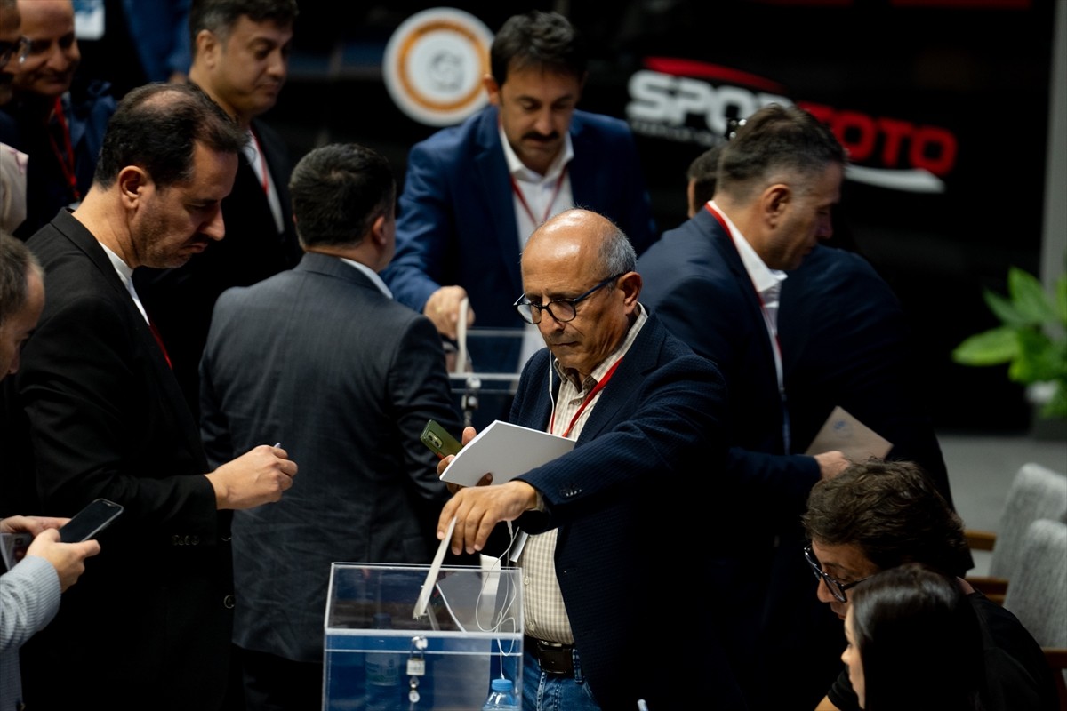 Türkiye Bilardo Federasyonu Başkanlığı'na mevcut başkan Ersan Ercan, yeniden seçildi. Ercan...