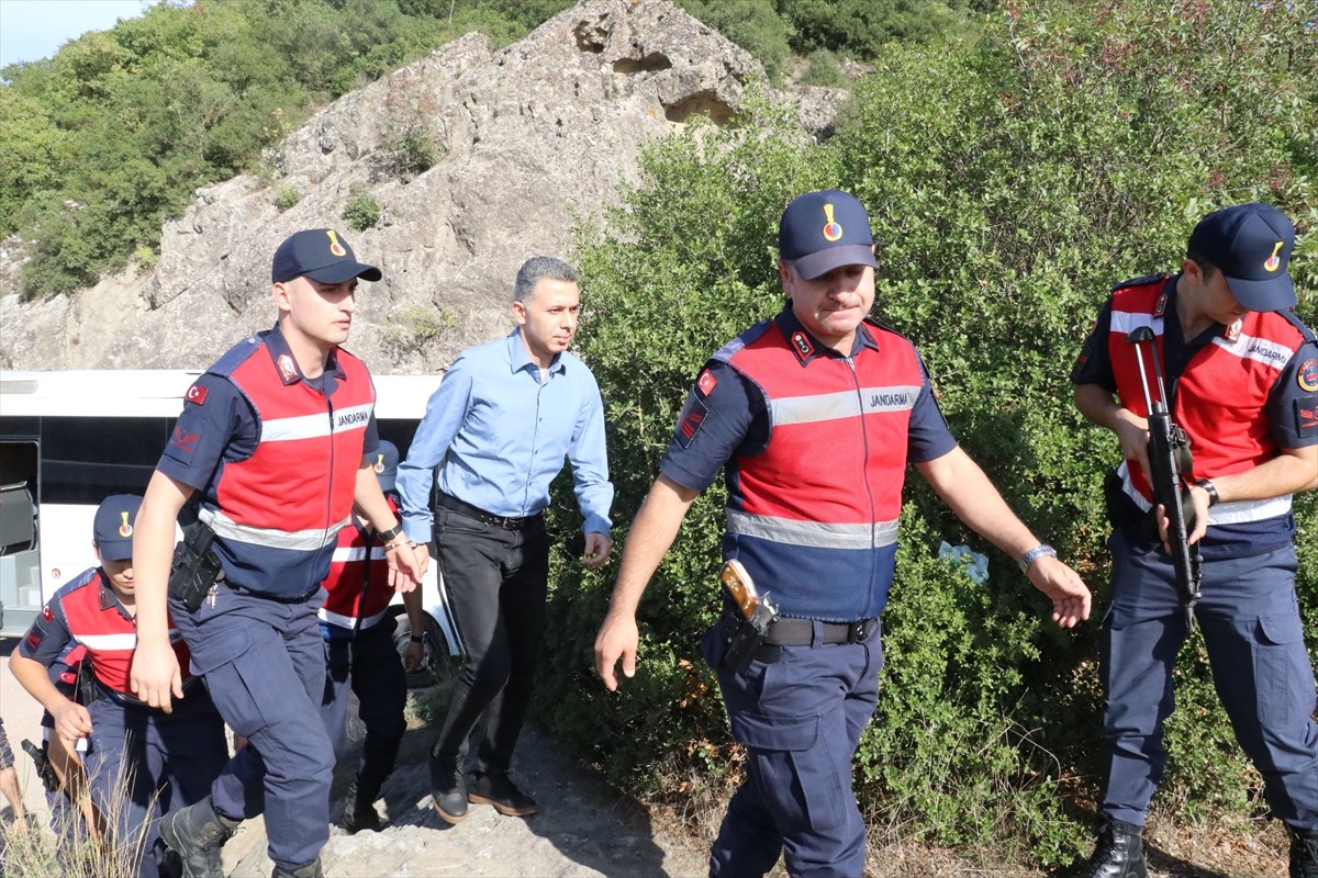 Yalova'nın Altınova ilçesinde geçen yıl ocak ayında karısını yaklaşık 20 metre yükseklikteki...