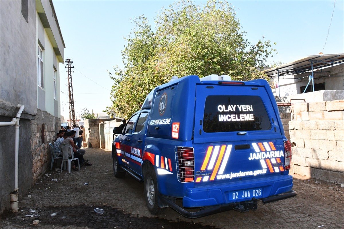 Adıyaman'ın Besni ilçesinde temizlediği tüfeğin kazara ateş almasıyla başından vurulan kişi...