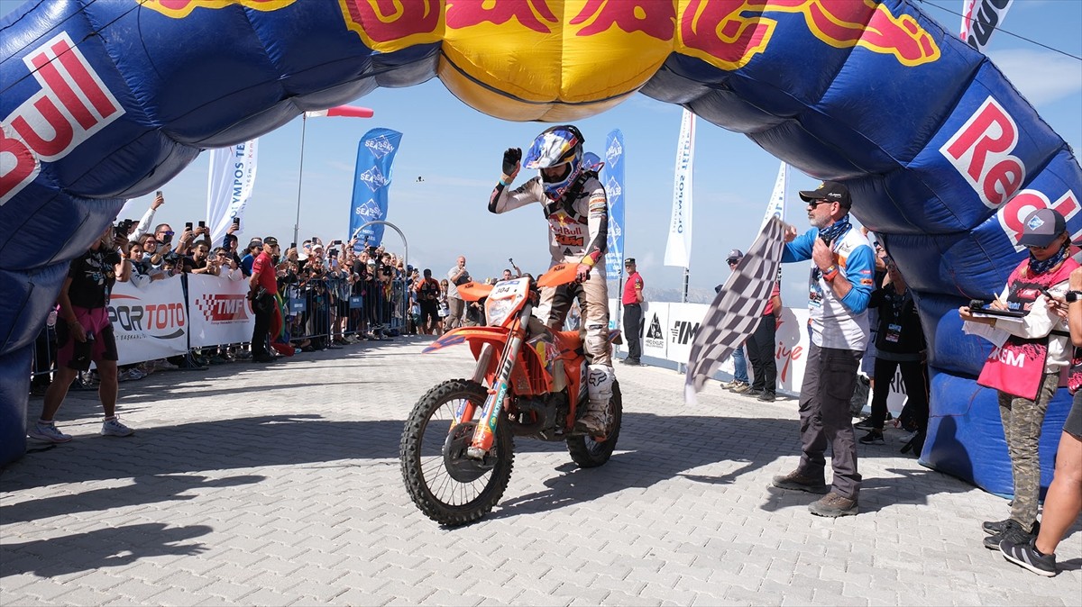 Antalya'da düzenlenen Hard Enduro Dünya Şampiyonası'nın 6. ayağı Sea To Sky Enduro Motosiklet...