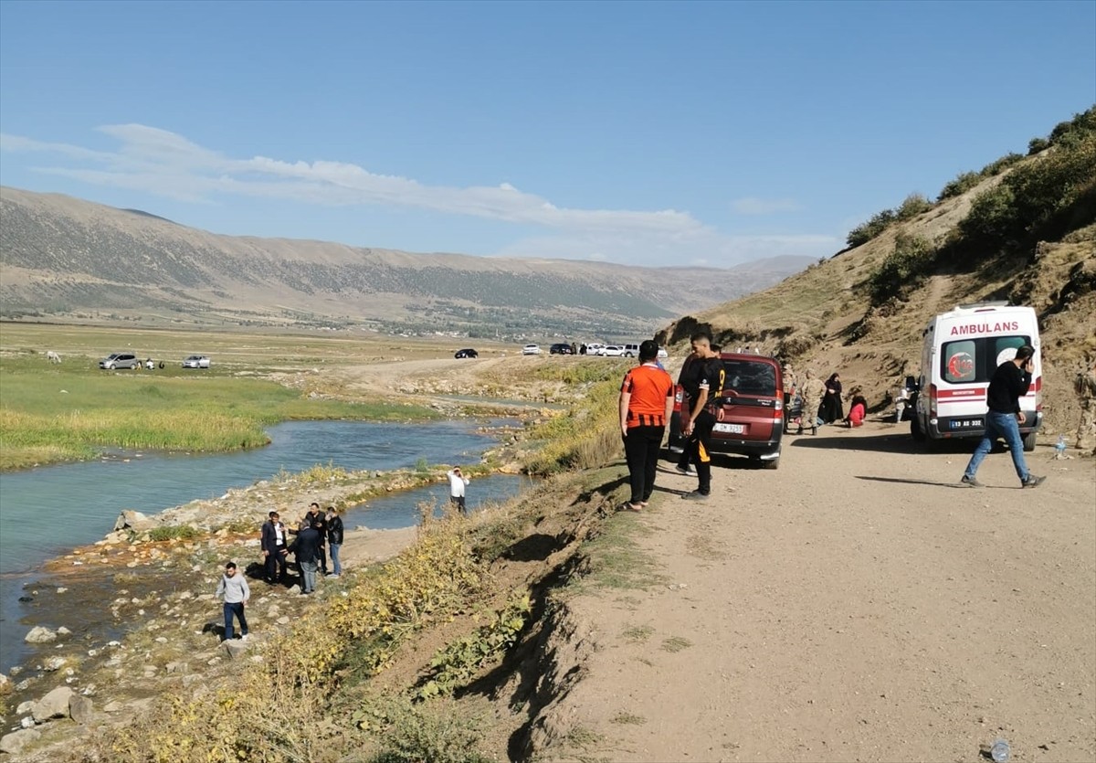 Bitlis'in Güroymak ilçesinde termal suyun oluşturduğu gölete giren baba ve oğlu boğuldu. Durumu...