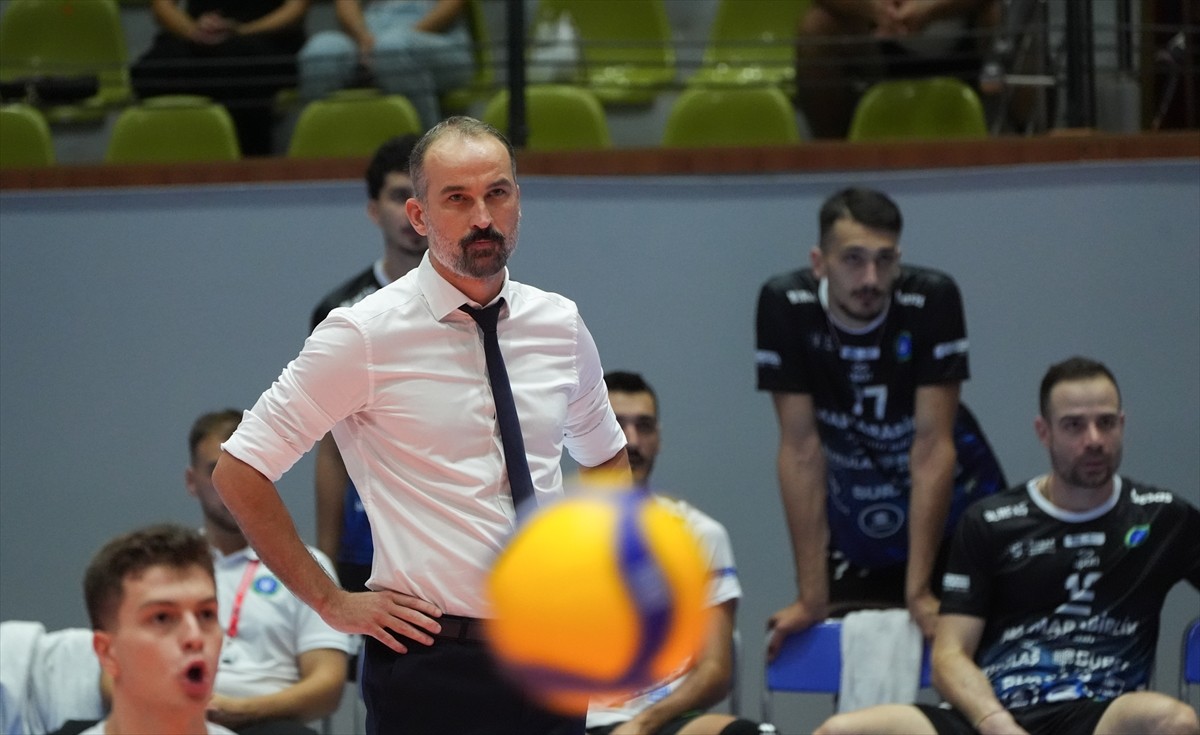 SMS Grup Efeler Ligi'nde Arkas Spor ile Bursa Büyükşehir Belediyespor, Atatürk Voleybol Vestel...