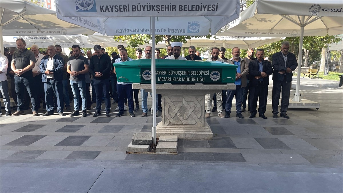 Kayseri'de katıldığı düğünde havaya ateş açması sonucu amcasının oğlunun ölümüne neden zanlı...