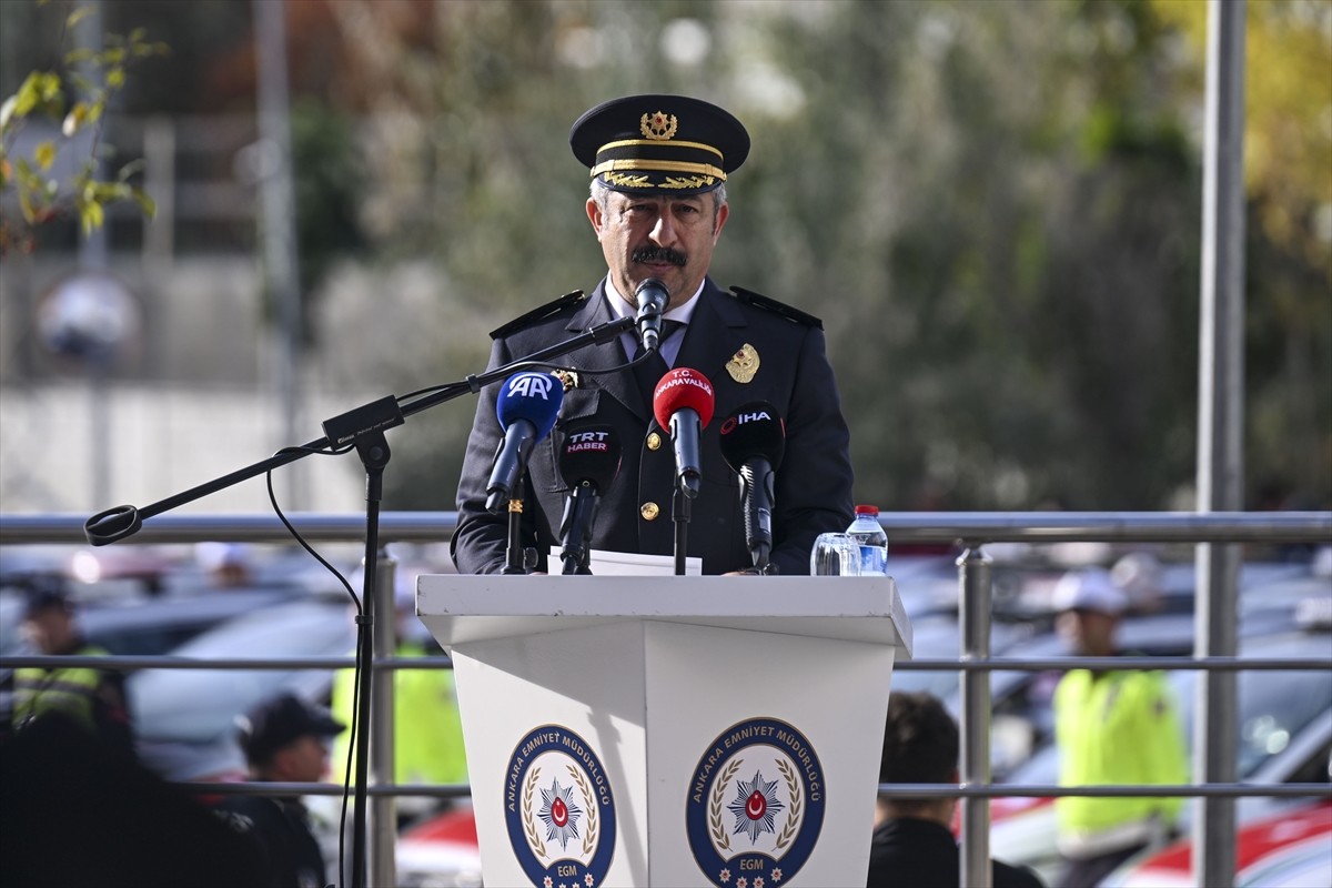 Ankara'da İl Emniyet Müdürlüğü ve İl Jandarma Komutanlığının filosuna katılan 380 araç için İl...