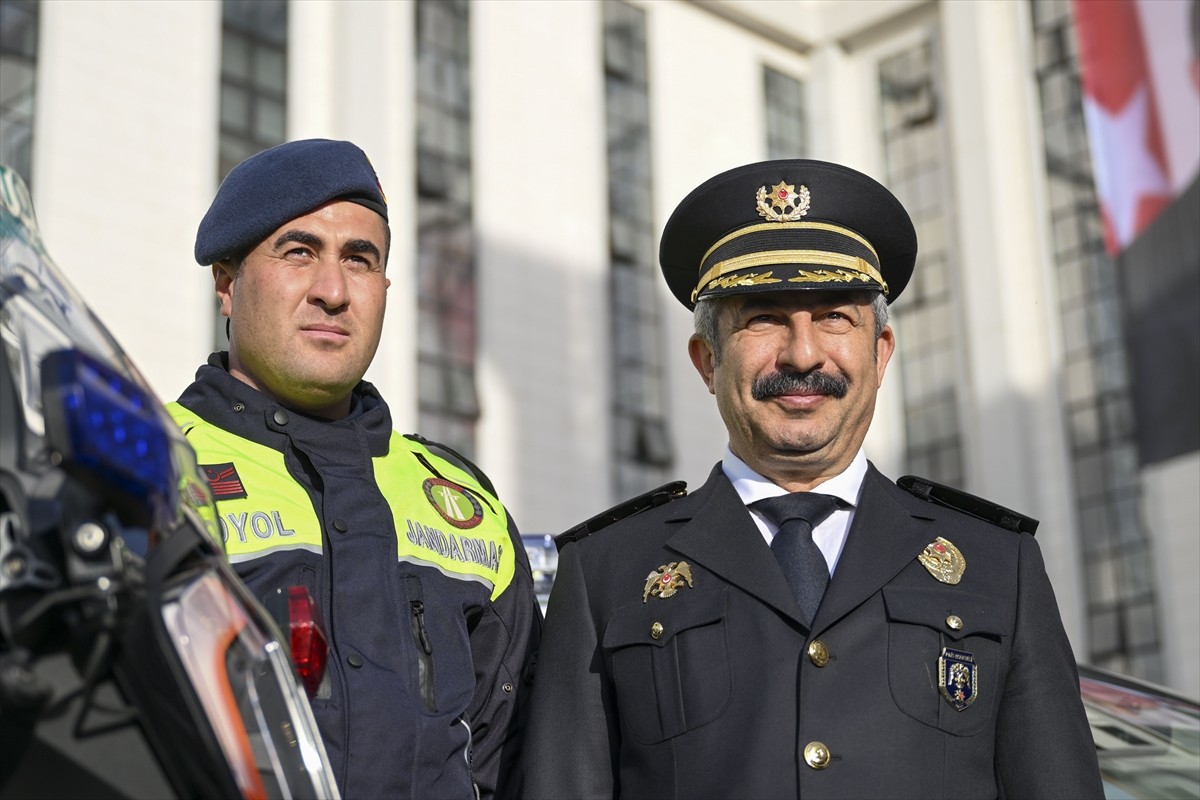 Ankara'da İl Emniyet Müdürlüğü ve İl Jandarma Komutanlığının filosuna katılan 380 araç için İl...