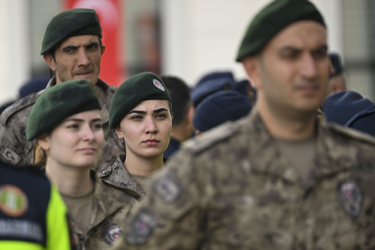 Ankara'da İl Emniyet Müdürlüğü ve İl Jandarma Komutanlığının filosuna katılan 380 araç için İl...